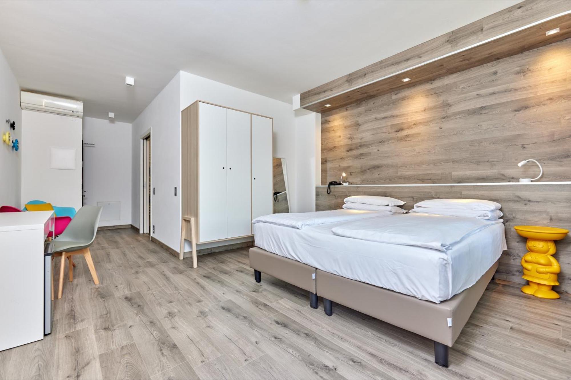 Vacanze 2000 - Adults Only 2*